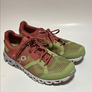 On cloudflow women’s running tennis shoe guava Sneakers 7W